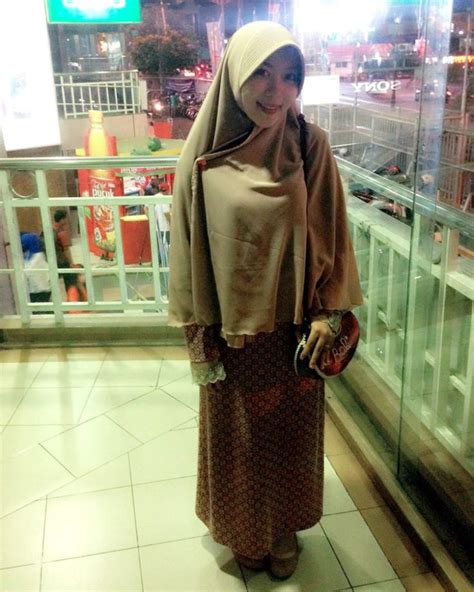 Foto Bidan Cantik Asal Makassar Ani Revani Terbaru Di Mtc Pakai Hijab Lebar Kebidanan Baju