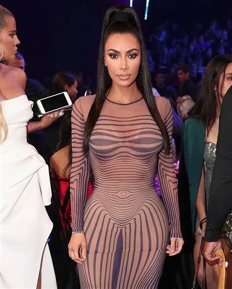 Kim Kardashian At Peoples Choice Awards Kim Kardashian Dresses Kim Kardashian Style Kim K