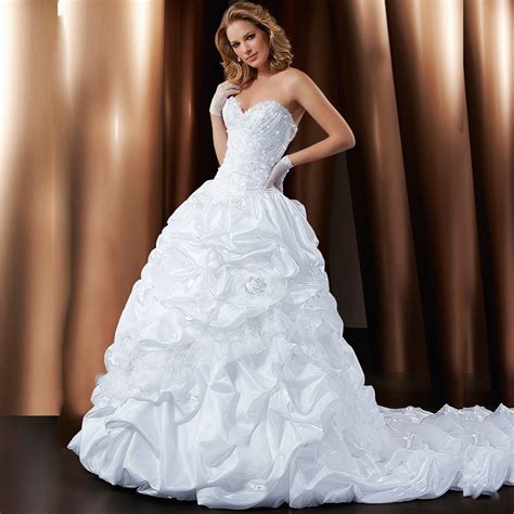 Https://favs.pics/wedding/ball Gown Wedding Dress With Detachable Skirt