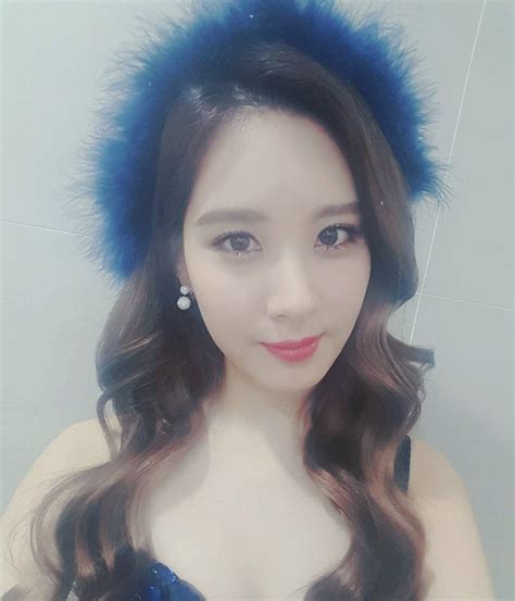 Snsd Seohyun Treats Fans With Her Lovely Selfies Wonderful Generation