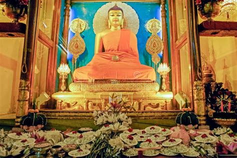 Buddha Statue Inside Of Mahabodhi Temple Bodh Gaya Editorial Photo