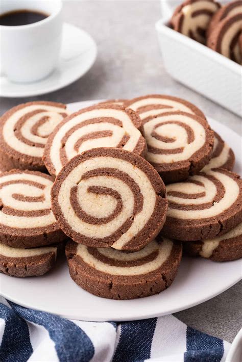 Chocolate Vanilla Pinwheel Cookies The Cookie Rookie Thedirtygyro