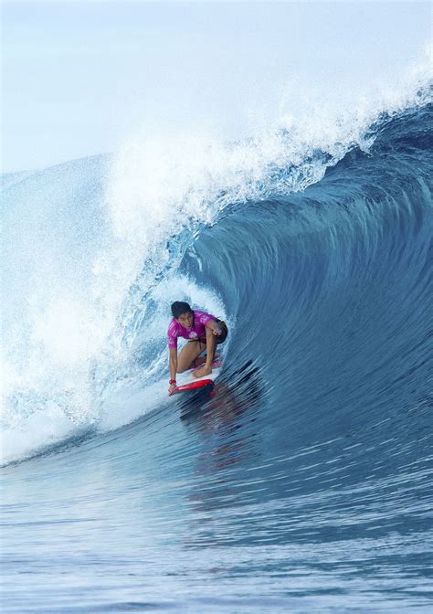 For the first 13 years of her career, it was impossible for the. Silvana Lima enjoying perfect waves at Cloudbreak in Round ...
