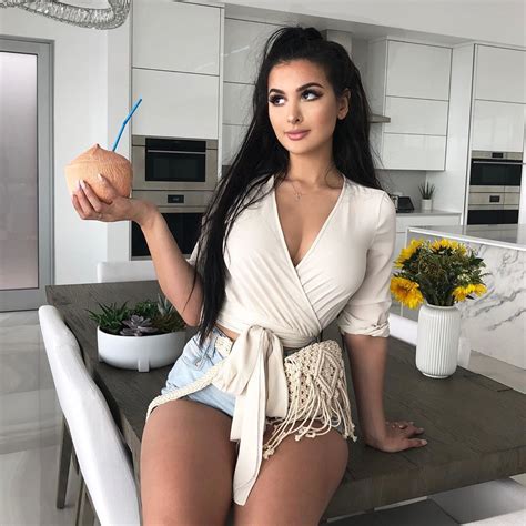 60 Hot Pictures Of Sssniperwolf Will Expedite An Enormous Smile On Your Face The Viraler