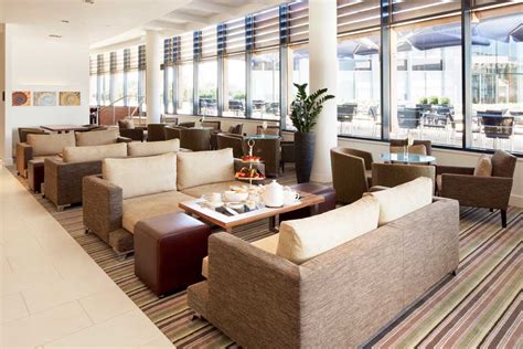 Free wifi in public areas and free self parking are also provided. Holiday Inn Reading (Winnersh Triangle) | englandrover.com