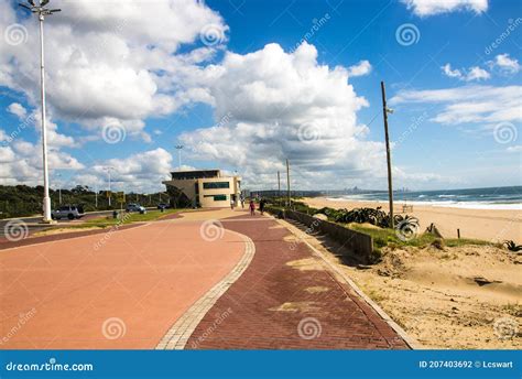 Paved Walkway Lined With Foliage At Durban Beachfront Stock Photo