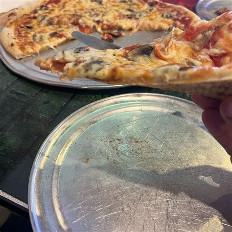 Stephenwarner1s Pizza Review At Borromeos Pizza And Italian One Bite
