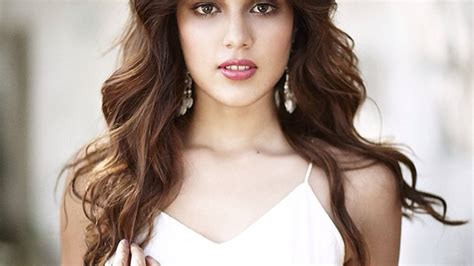 The everlasting taste of love. Rhea Chakraborty, Movie, Age, Height, Weight, Size, DOB ...