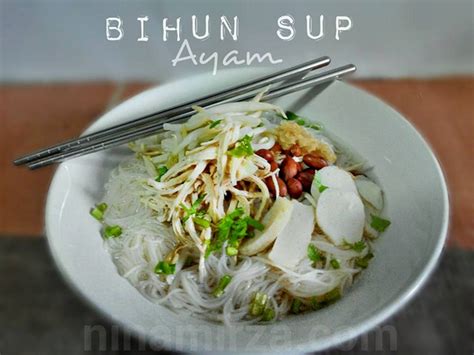 Juadah yang sesuai dihidangkan pada hari raya dan paling terkenal di utara tanahair. Bihun Sup Ayam Simple Mudah