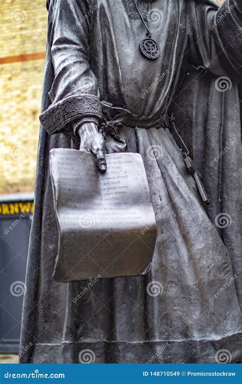 Geoffrey Chaucer Statue Holding An Inscription With Names Stock Image