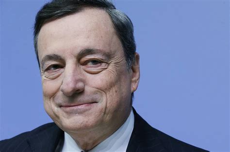 Draghi Strikes Dovish Tone as ECB Keeps Rates, Stimulus on Hold - WSJ