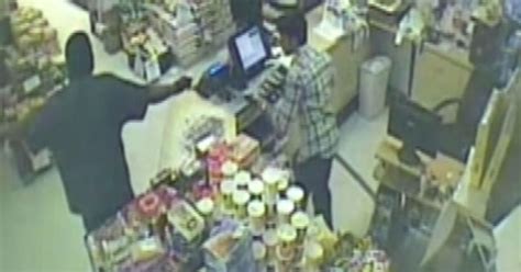 33 Second Grocery Robbery Caught On Camera
