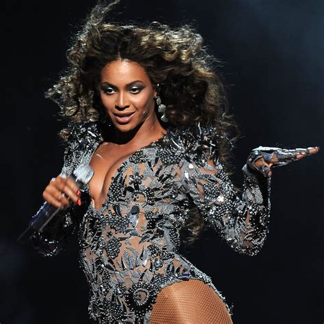 Beyoncés Best Mtv Vma Moments Popsugar Celebrity