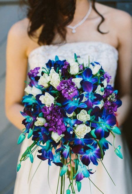 Love This Blue Dendrobium Orchid In The Bouquet Wedding Themes