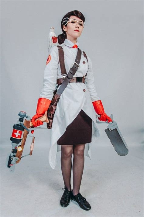 Female Medic Tf2 By Lelanda Tf2 Cosplay Team Fortress 2 Team Fortress
