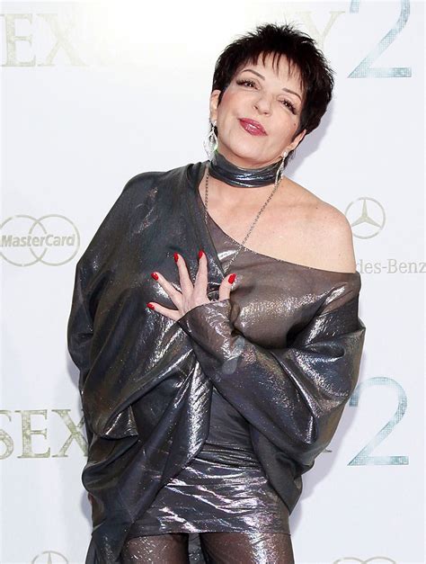 Liza Minnelli Checks Into Rehab For Substance Abuse Treatment
