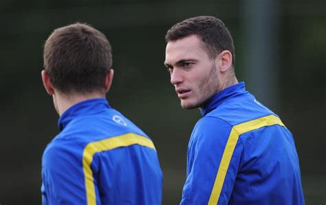 arsenal transfer news thomas vermaelen not looking to leave in january insists arsene wenger