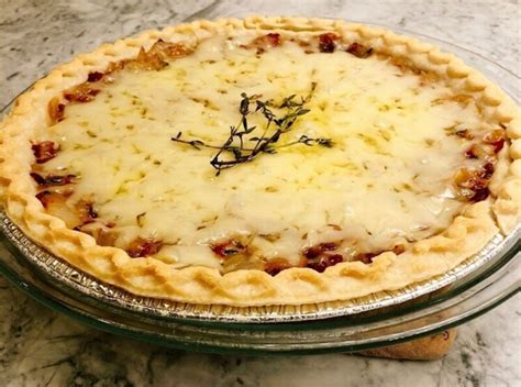 Caramelized Onion Tart With Gruyere Red Meat Butter Be Tasty