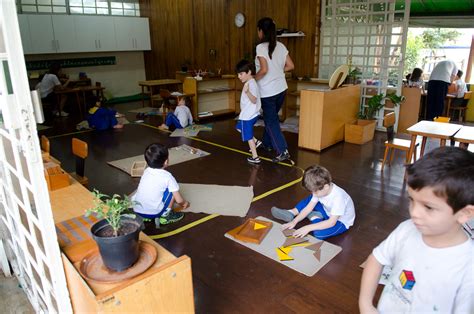 Currículo Montessori Escola Montessori