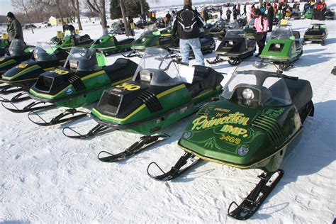 The Midwest Ride In Midwest Vintage Snowmobile Show