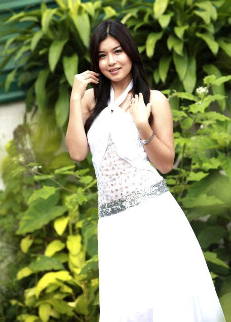 Moekyashweko Melody Myanmar မယ္လိုဒီ Model And Attress