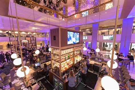 Chicago Marriott Downtown Magnificent Mile Debuts New Bar And Lobby