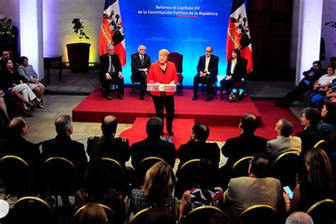 Blumel el criminal, se inscribe como constituyente. ¿En qué consiste la Convención Constitucional propuesta por Bachelet? - La Tercera