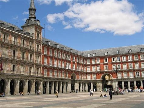 Plaza Mayor Madrid Sights And Attractions Project Expedition