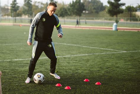 What Are The Best Individual Soccer Drills To Improve Ball Control