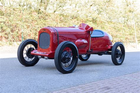 Although covered in other videos, the starting procedure deserved its very own video. TopWorldAuto >> Photos of Ford Model A Speedster - photo galleries