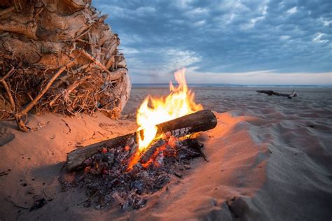 43 Stunning Photographs Of Campfires Light Stalking