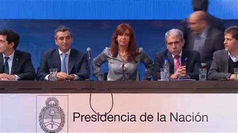 Los Pechos De Cristina Kirchner Revientan La Red Taringa