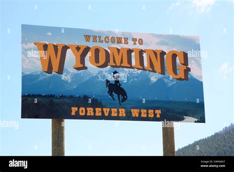 Welcome To Wyoming State Sign Arizona Usa Stock Photo Alamy