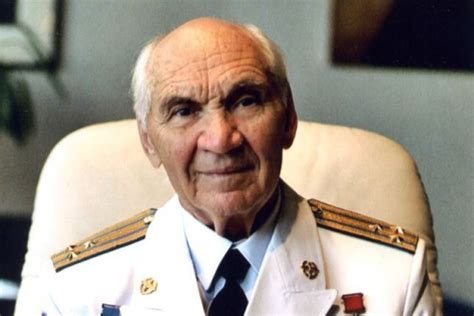 Его дед и родители переехали из ирана в советский союз в 1943 году. Гости редакции | Мужская работа