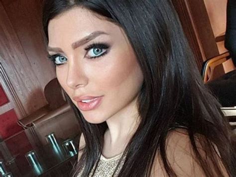 Instagram Selfies Iran Models On The Run Over Sexy Pics Arrest Daily