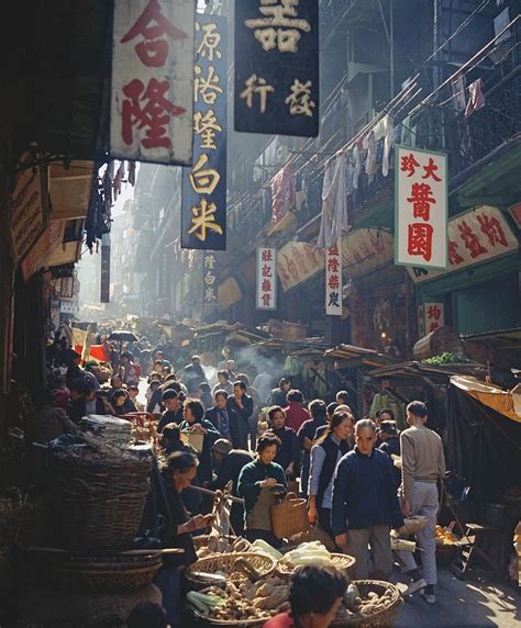 Photographer Fan Hos Work Depicting The Streets Of Hong Kong Is Stunning