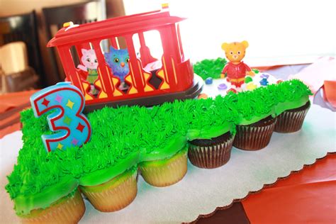 daniel tiger inspired cake credits cupcake cake wal mart bakery trolley daniel tig… daniel