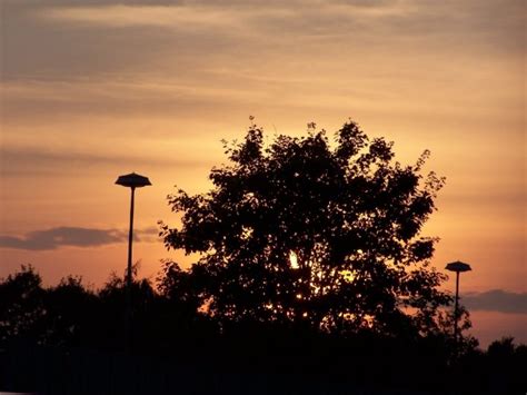 Sonnenuntergang 10.08.2021 bis sonnenaufgang 11.08.2021 sonnenuntergang 20:52 sonnenaufgang 06:02 echte nacht vom 10.08.2021 auf den 11.08.2021 beginn der nacht 23:20 ende der abenddämmerung ende der nacht 03:35 beginn der morgendämmerung. Sonnenuntergang, Sonnenaufgang, Sonnenuntergang heute ...