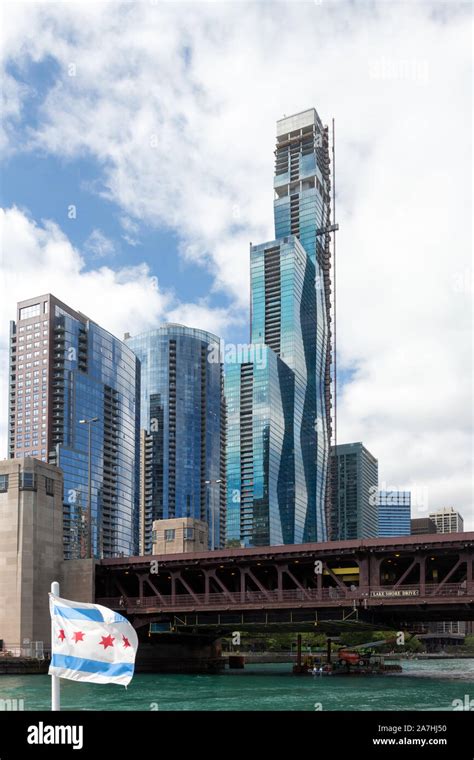 Vista Tower Under Construction Chicago Usa Stock Photo Alamy
