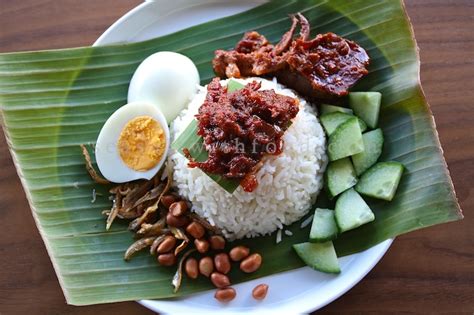 A nasi lemak will not be authentic without the leaves and coconut milk. Nasi Lemak With Dried Anchovies Sambal (Sambal Ikan Bilis)