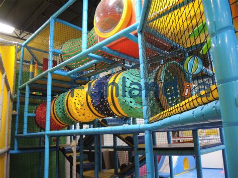 Web Crawl Tunnel − Products − Funlandia Play Systems Inc Indoor