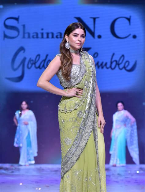 Kanika Kapoor’s Hot Style Statement In A Saree Iwmbuzz