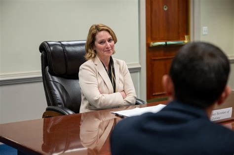 hstoday deputy secretary of defense meets with prime contractors on the u s national defense