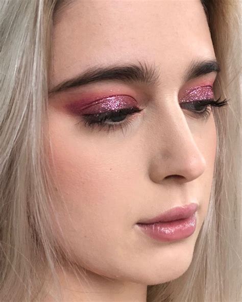 Pink Glitter Euphoria Makeup Eye Makeup Makeup Inspiration Glitter