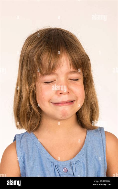 Little Girl Crying Hi Res Stock Photography And Images Alamy