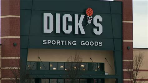 Dicks Sporting Goods To Stop Selling Rifles Ammunition In 125 Stores
