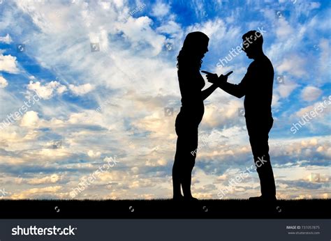 Silhouette Man Woman Yelling Each Other Stock Illustration 731057875