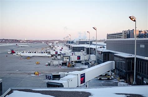Minneapolissaint Paul International Airport Wikipedia