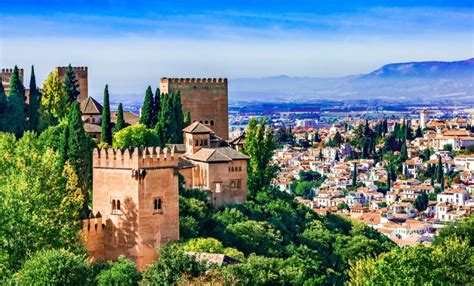Alhambra Albaicin And Granada Old Town Private Tour From Granada