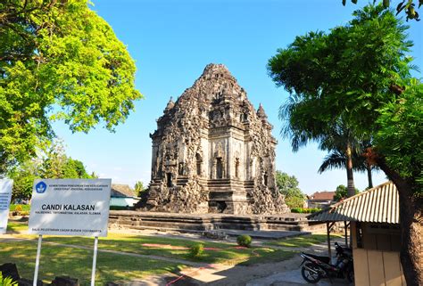 Central java's better hotels are concentrated in semarang and solo (surakarta). Candi Kalasan, Central Java - copyright ...